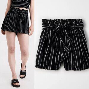 American Eagle Striped High Waisted Paperbag Shorts Black White Medium AE Black